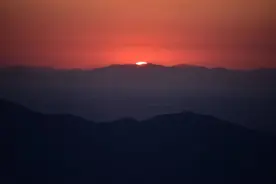 3点出发，开车直达看北京日出图片
