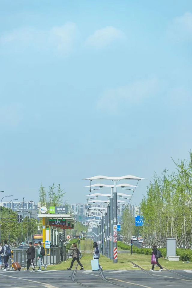 公园城市生活有多巴适？看成都TOD就知道了→