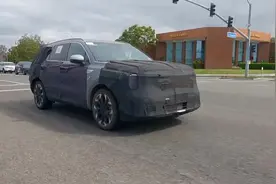 还会引入中国吗？新款起亚索兰托曝光图片