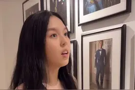 主持人李咏女儿疑翻车！回美国看秀惹争议，长相一般当演员遭质疑图片
