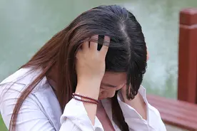 45岁后，女性进入“断崖式”衰老，该如何预防？别慌，记住4句话图片