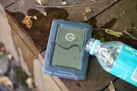 外观简约沉稳，性能扎实耐造—闪迪大师极客三防高速移动硬盘评测图片