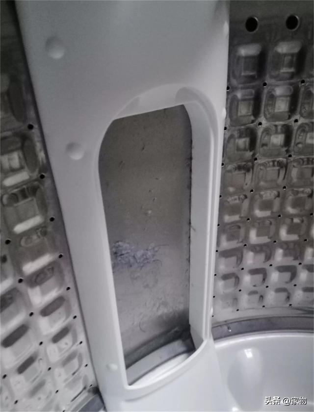 家里波轮洗衣机用2年异味大！跟保洁阿姨学一招，清洁效果确实棒