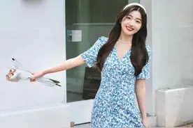 9个万能全身拍照姿势，这样拍，显高显瘦好看起来图片