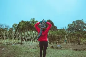 出嫁的大姑姐总回娘家顺东西，我一句话把她撵走，丈夫和婆婆的反应绝了图片