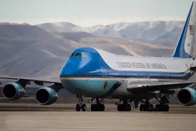 美国总统专机“空军一号”有啥高科技？为何被称为最安全的飞机？图片