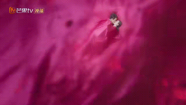 4月最火电影，败给一场床戏