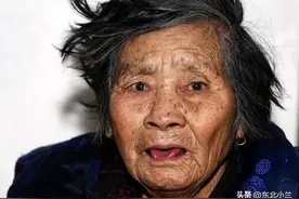 两儿子把母亲送养老院，女儿心疼把母亲接回家伺候，最后却遭埋怨图片