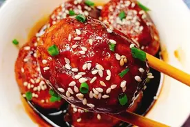 爱吃鸡蛋的快收藏！不蒸不炒比肉香，一次一盘都吃光图片