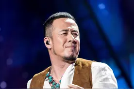 娱乐圈的残酷真相，在50岁的杨坤身上，展现得淋漓尽致图片