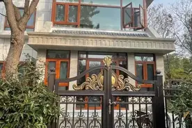 “一阿姨在上海坐拥90套房产和106个车位”引热议，记者调查后发现事情不简单…图片