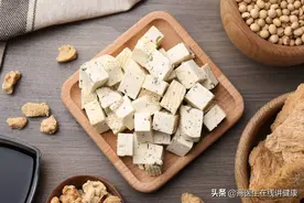 48岁刘姨因血糖过高死亡，医生提醒：2种素食，糖尿病人尽量少吃图片