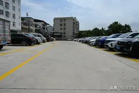 芗城石亭街道北斗社区新建停车场 补齐民生短板图片