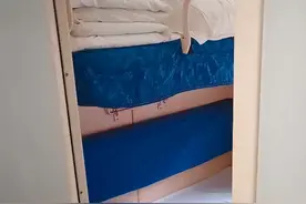 广东一女子花1700买高级软卧返乡，看到包厢网友热议：飞机不香吗图片