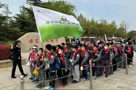 追寻红色足迹，河南省实验小学探秘植物王国图片