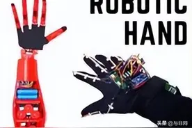 基于 Arduino 的无线手势控制机械手臂图片
