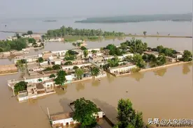 巴基斯坦三分之一土地被淹，官员称重建得花超100亿美元图片
