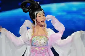 首次披露！李玉刚差点跳河自尽：那个年代讳莫如深的心酸往事图片