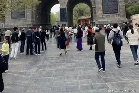 中国石刻艺术的最高峰——洛阳龙门石窟图片