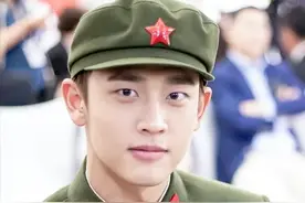 军装是当兵人永不磨灭的记忆，解放军军装5次重要的变革图片