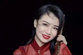 她是中国首位竹笛女博士，花样演绎神曲，让国乐大放异彩图片