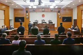 “得物”防伪扣遭“克隆”，你网购的球鞋可能有假！图片