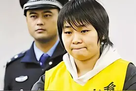 河南18岁少女弑亲案，砍坏9把刀将其碎尸，庭审发现不是亲生女儿图片