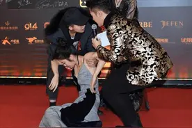 假摔、走光、被驱赶！中国女星在戛纳红毯作的妖，真给国人丢脸图片