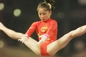 体操奥运冠军近况：因肝病退役赴美，嫁美国帅哥，如今儿子已满18图片