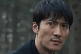 《无间》戚迹：曾被王晶力捧，有演技却被足球耽搁，40岁成了剩男图片