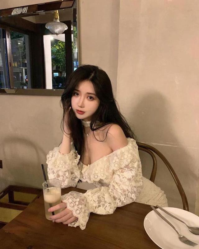 情感故事：追我5年的舔狗结婚了，居然有点伤感
