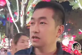 女孩直播间和路人对诗：一条视频获赞850万，网友看了忘记做家务图片