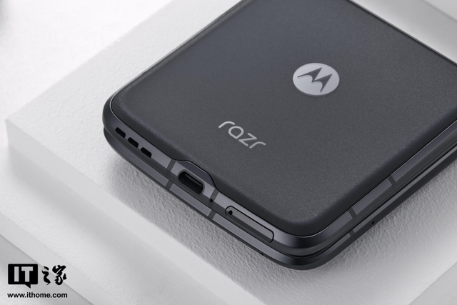 moto razr 2022 上手体验：实用为先，以旗舰致敬经典