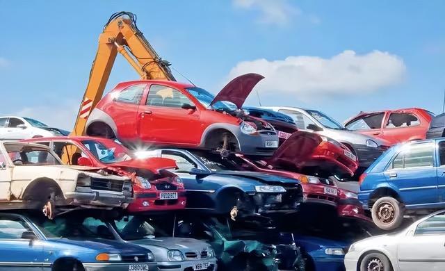 为何许多车主宁愿将汽车扔掉,也不去报废?车辆报废能拿多少钱?