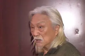 母亲患病，哥哥逼妹妹卖房救母，父亲：你怎么不卖自己那两套豪宅图片