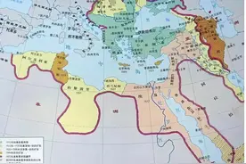 坐拥550万平方公里的土地，奥斯曼帝国为何会分裂成30多个国家？图片