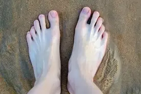 体内有病，“脚”先知？医生：如果出现6种异样，或许是大病预警图片