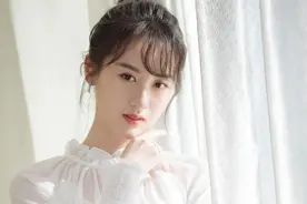 亲吻时，男人对你做三个小动作，不是玩玩，而是真爱图片