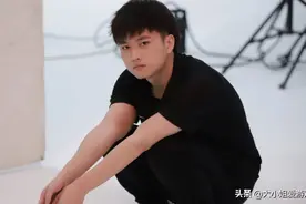 Huanfeng辅助Uzi，直播间人数从30万瞬间变成130万，太真实了图片
