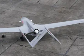 战场搅屎棍！乌军无人机频频偷袭俄军，考虑下我国高射炮激光炮？图片