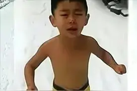 11年前，被父亲逼迫零下13度裸跑的4岁男童，如今怎么样了？图片