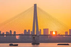 武汉，一座桥连起的城市图片