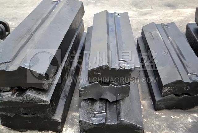 反击破板锤，优化热处理工艺，抗冲击磨损更强