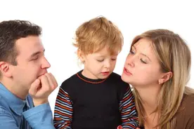 干啥啥不会，还净瞎指挥，“猪队友”总有无数种方法惹你发飙图片