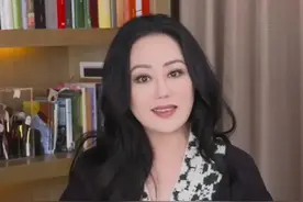 女人上了年纪，还是胖点好看，看58岁章小蕙的穿搭，优雅有气质图片