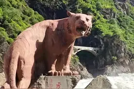 云南丽江到香格里拉从虎跳峡开始有三条路可供选择，哪条线景更美图片