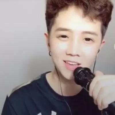 “千万网红”郭聪明，一首98K火遍全网，23岁却因“震颤病”退圈