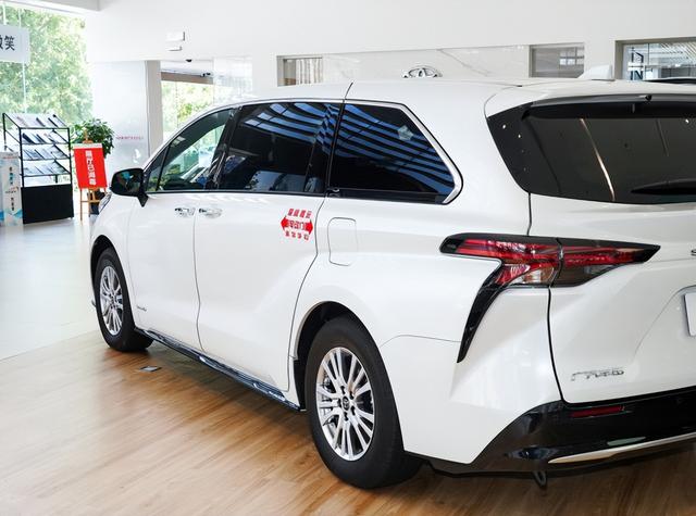 我是安徽车主，37.98万拿下丰田赛那SIENNA，开了500公里