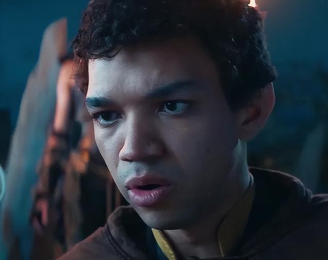 火了几十年，连特效都没有，也敢打脸漫威，他凭什么？