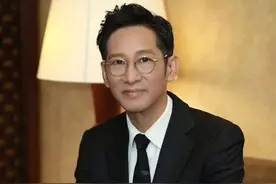 王劲松：一个被低估的老戏骨，出道30年不火，网友：这不是蝎子吗图片